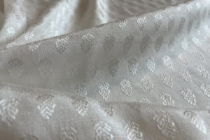 Crêpe Jacquard Blätterzauber