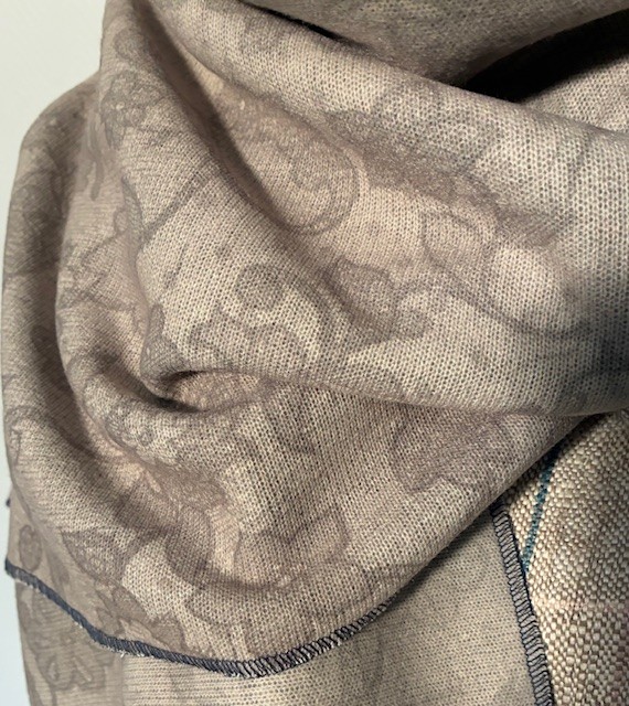 schal fleur blau gerandet